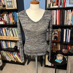 Abercrombie & Fitch Black and White Long Sleeve Top